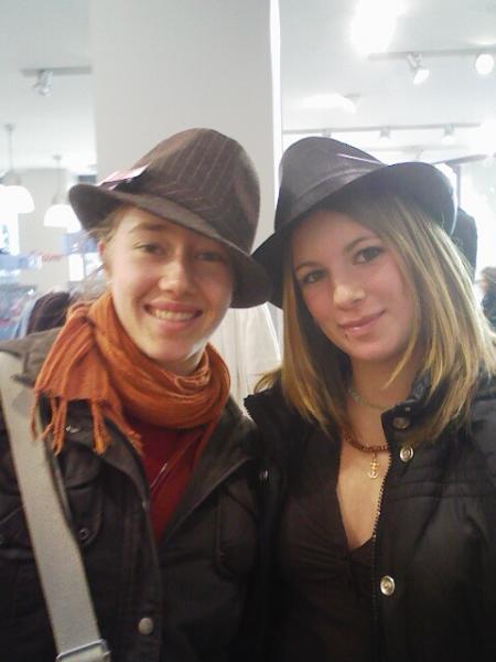 cécile et moi à etam!!!